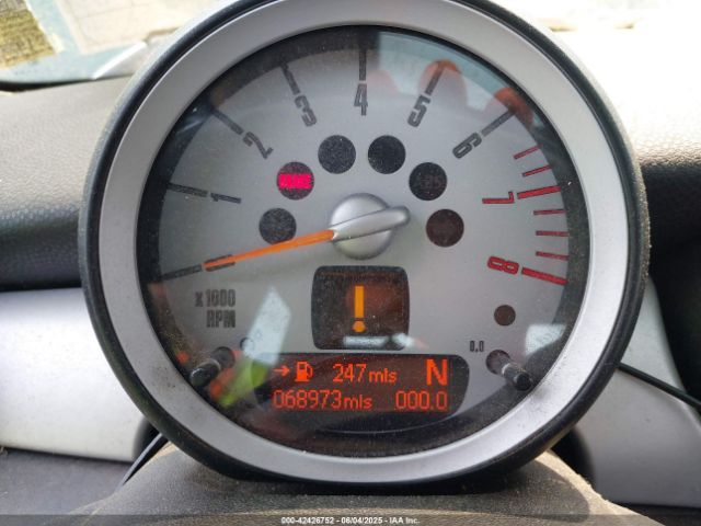 2010 MINI COOPER WMWMF3C57ATZ24618 Photo 6