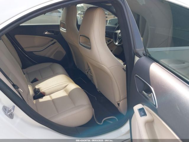 WDDSJ4EBXEN113882 Mercedes-Benz CLA 250
