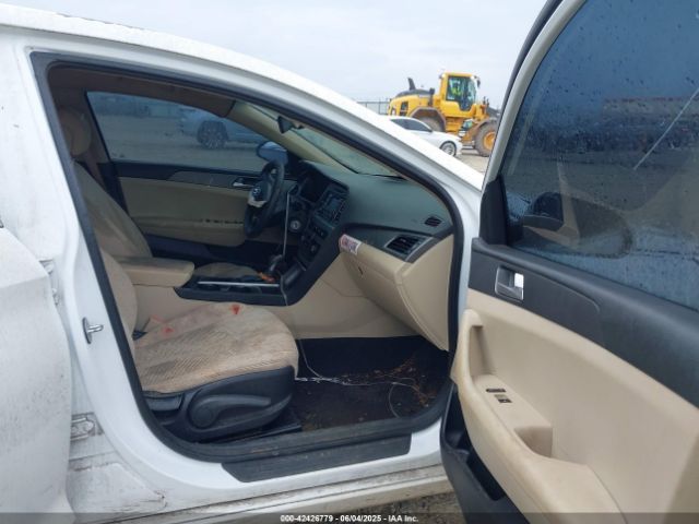5NPE24AFXFH210028 Hyundai SONATA SE