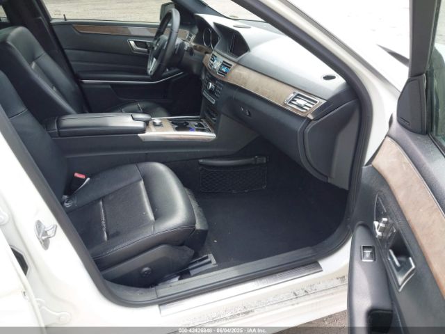 2014 MERCEDES-BENZ E 350 WDDHF5KB1EA802769 Photo 4