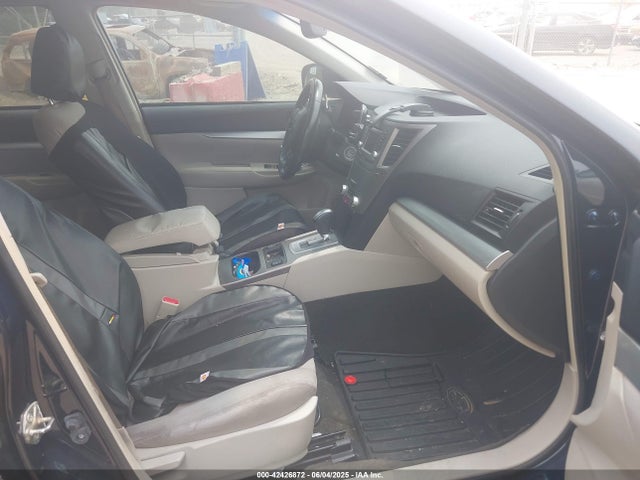 4S4BRCDC8E3275914 Subaru Outback 2.5i Premium