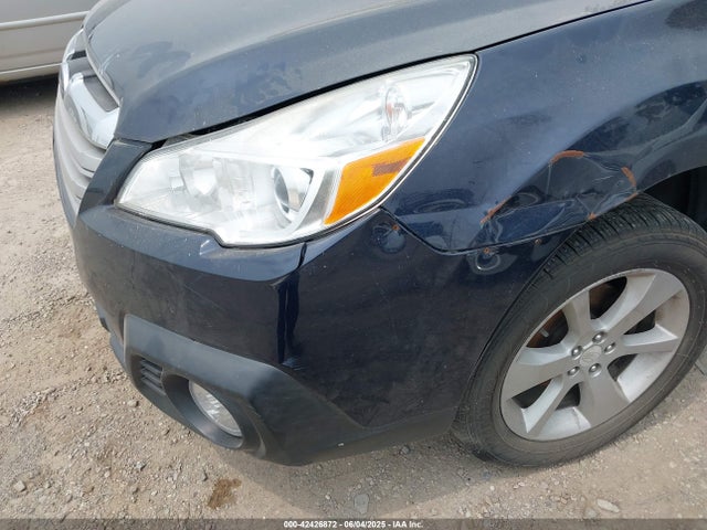 4S4BRCDC8E3275914 Subaru Outback 2.5i Premium