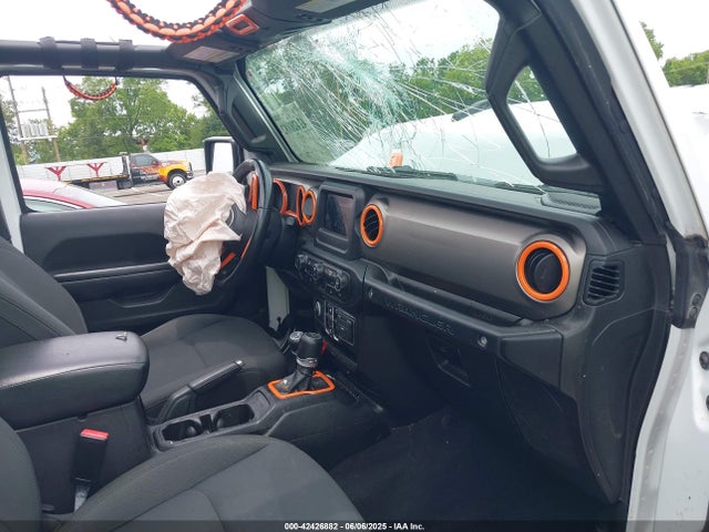 1C4HJXDN1MW648061 Jeep 2021