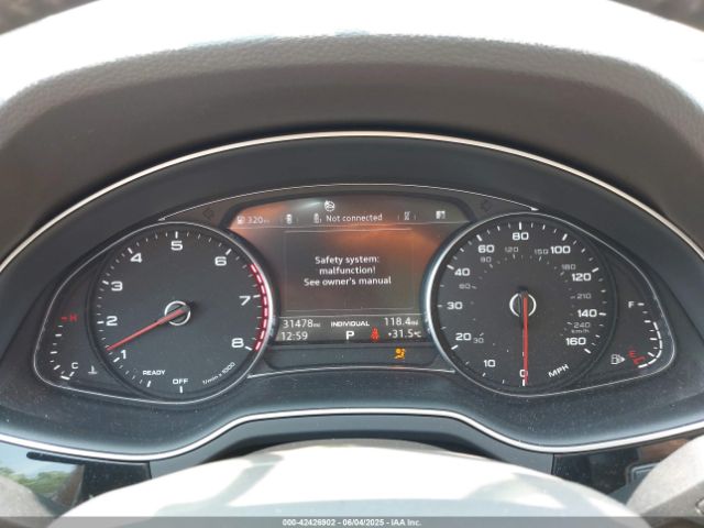 WA1LAAF76HD017887 Audi 2017