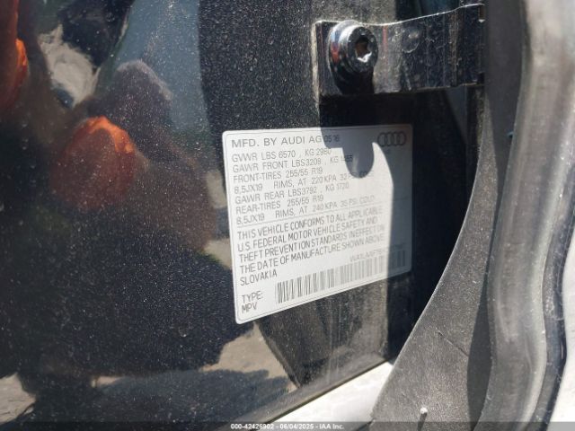 WA1LAAF76HD017887 Audi 2017
