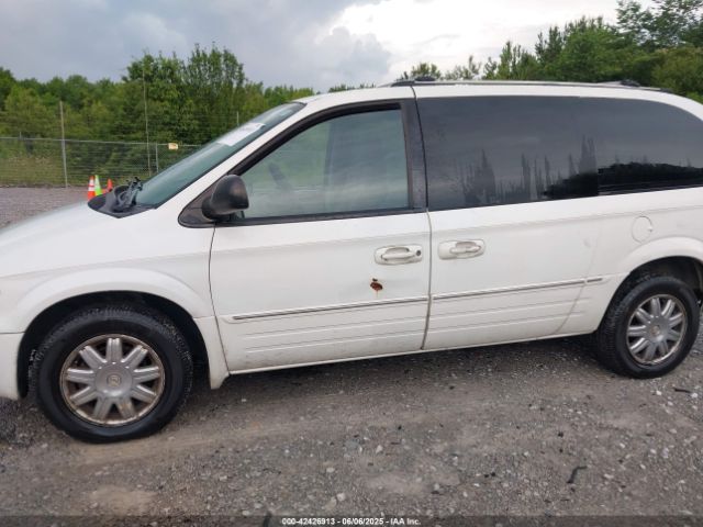 2005 CHRYSLER TOWN & COUNTRY 2C8GP64L05R213379 Photo 5