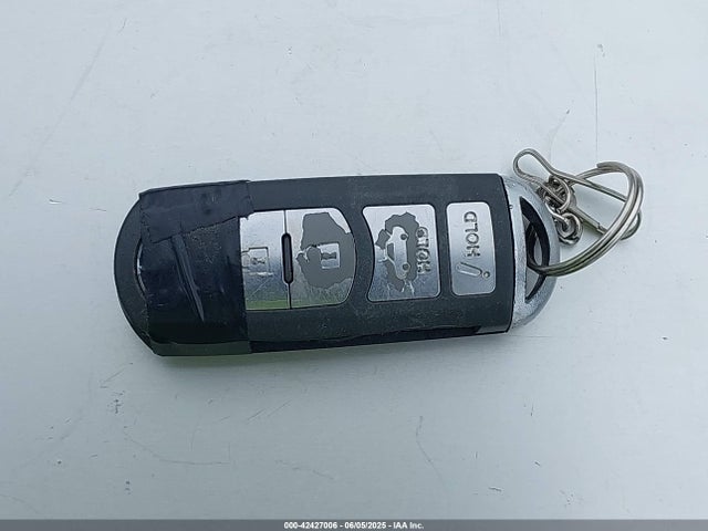 3MYDLBZVXGY123129 Scion p5v