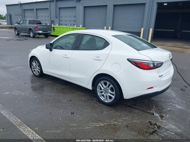 3MYDLBZVXGY123129 Scion p5v
