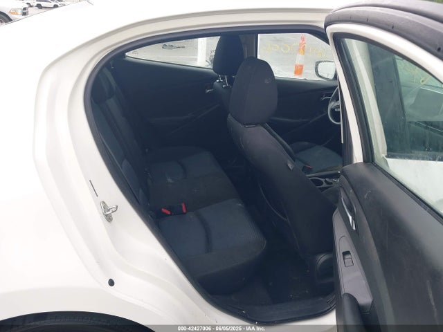 3MYDLBZVXGY123129 Scion p5v
