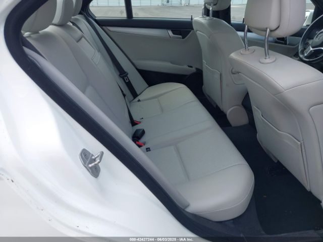 2014 MERCEDES-BENZ C 250 WDDGF4HBXEA930750 Photo 7