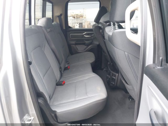 2020 RAM 1500 1C6RREBG3LN420726 Photo 7