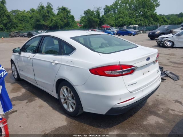 3FA6P0LUXKR124693 Ford Fusion Hybrid Se