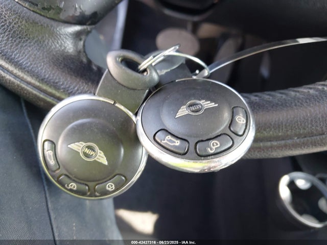 2011 MINI COOPER CLUBMAN WMWZF3C53BT188283 Photo 10