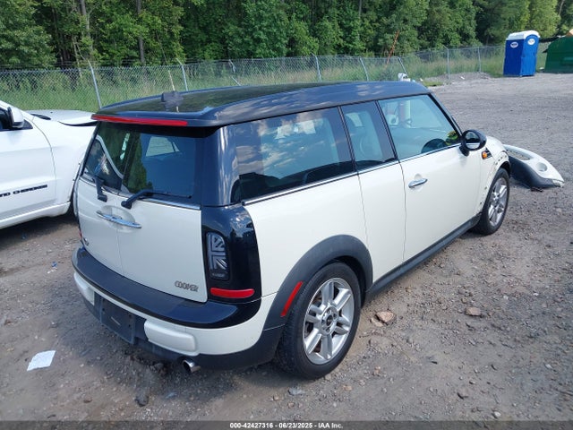 2011 MINI COOPER CLUBMAN WMWZF3C53BT188283 Photo 3