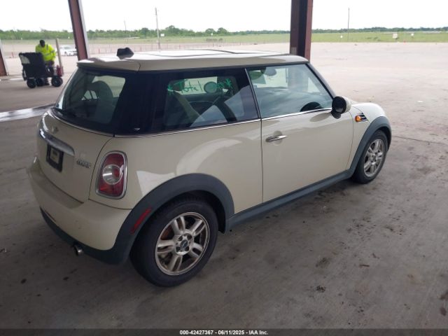2011 MINI COOPER WMWSU3C52BT091664 Photo 3