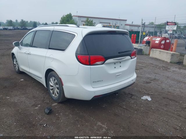 2018 CHRYSLER PACIFICA 2C4RC1EG7JR292666 Photo 2