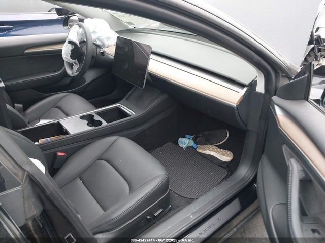 2023 TESLA MODEL 3 5YJ3E1EA0PF688504 Photo 4