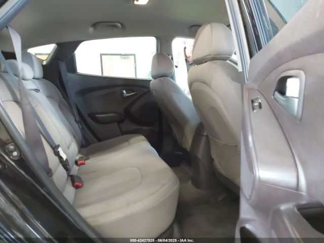 KM8JTCAFXFU102225 Hyundai TUCSON GLS