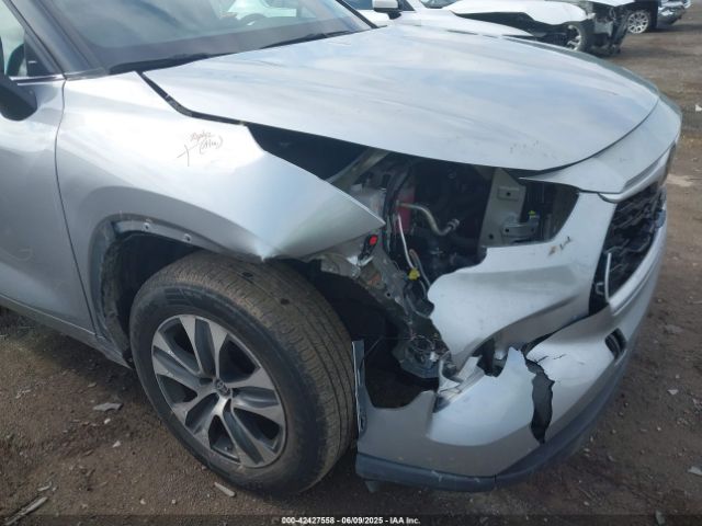 5TDKDRAH9RS050136 Toyota Highlander Xle