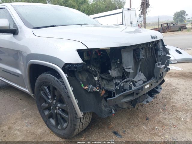 1C4RJEAG0HC702195 Jeep Grand Cherokee Altitude 4x2