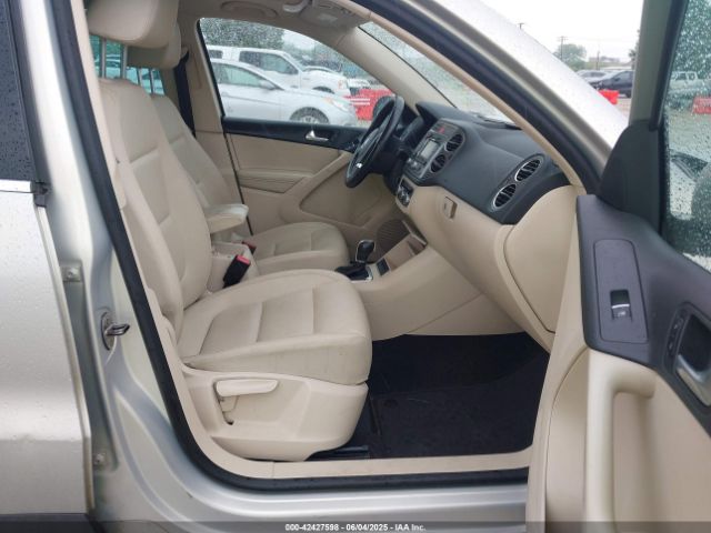 2011 VOLKSWAGEN TIGUAN WVGBV7AX7BW503311 Photo 4