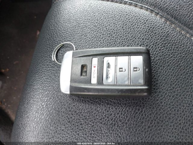 2019 ACURA RDX 5J8TC1H38KL024350 Photo 10