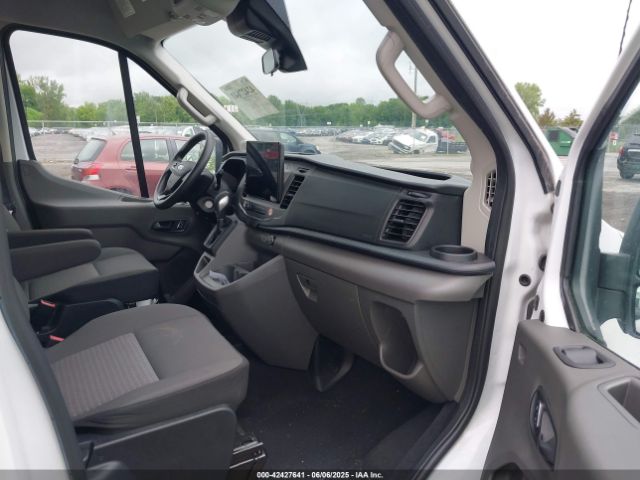 1FBAX2C86NKA79221 Ford Transit-350 Passenger Van Xlt
