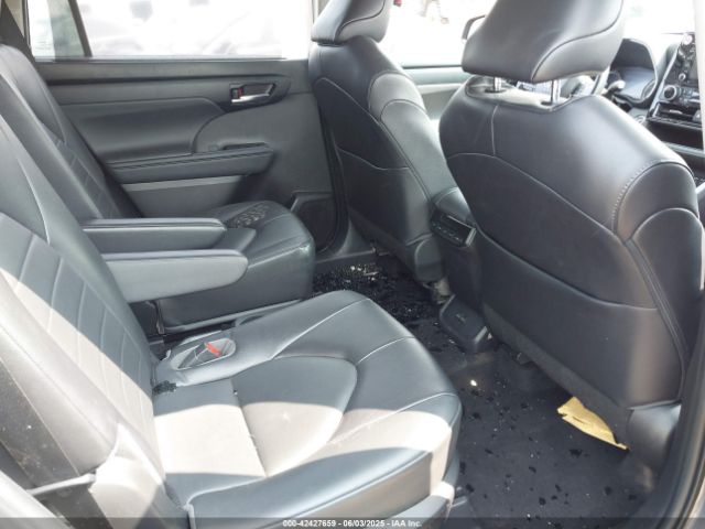 5TDGZRAH9NS554266 Toyota Highlander Xle