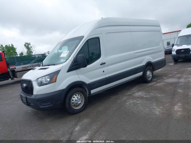 1FTBR3U85NKA64272 Ford Transit-250 Cargo Van