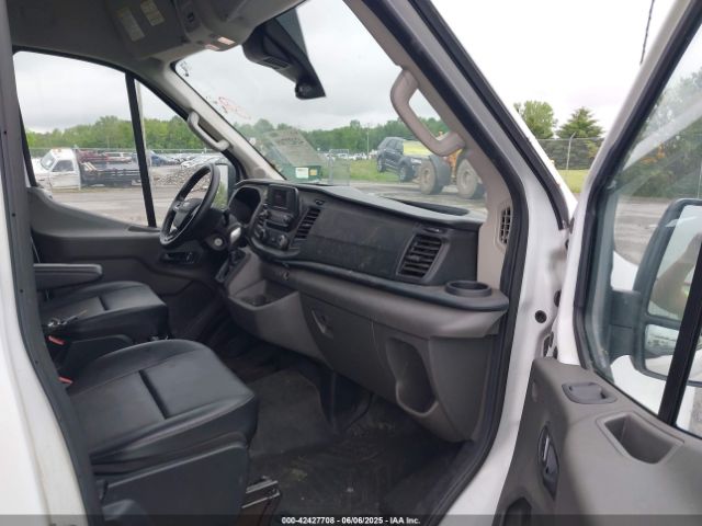1FTBR3U85NKA64272 Ford Transit-250 Cargo Van