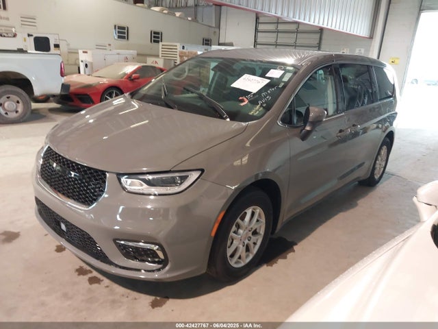 Chrysler Pacifica Touring L 2023 2C4RC1BG8PR581505 Image 2