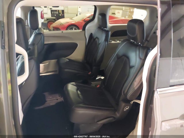 Chrysler Pacifica Touring L 2023 2C4RC1BG8PR581505 Image 8