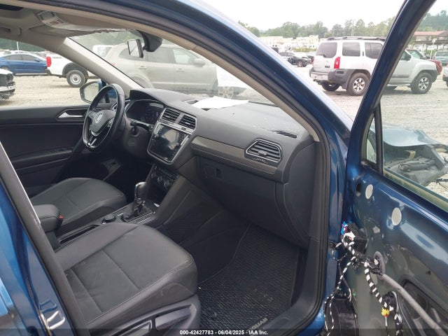 3VV2B7AX2KM057504 Volkswagen Tiguan
