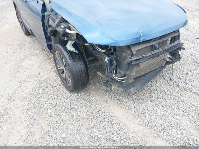 3VV2B7AX2KM057504 Volkswagen Tiguan