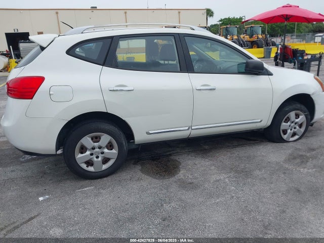 JN8AS5MT1FW153805 Nissan Rogue Select S