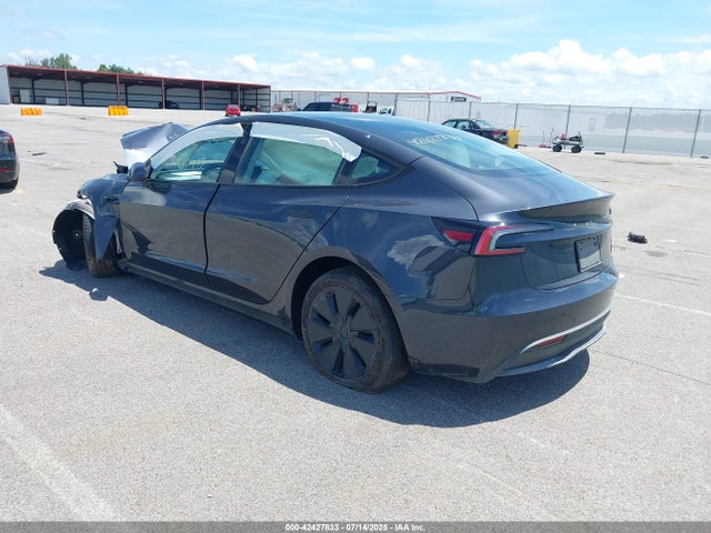 2025 TESLA MODEL 3 5YJ3E1EA7SF000605 Photo 2