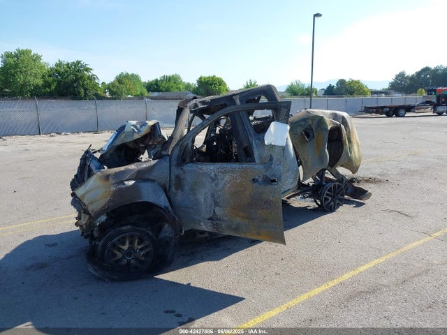 1N6AD0CW9KN722630 Nissan 2019