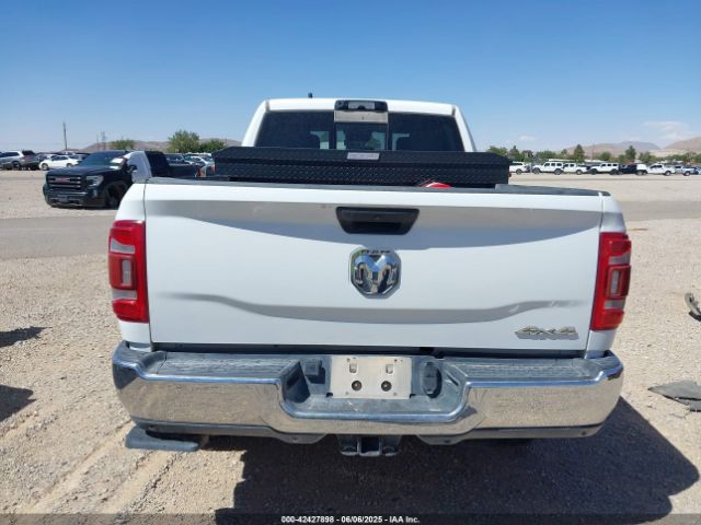 3C6UR5CJ6NG321995 RAM 2500 Tradesman  4x4 6'4 Box