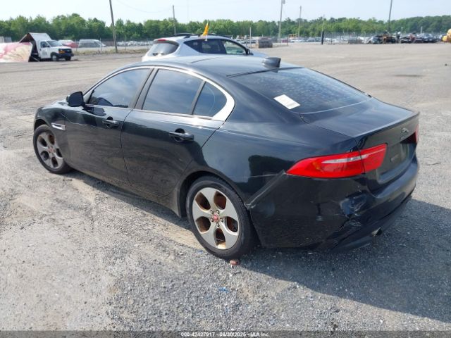 2017 JAGUAR XE SAJAR4BG7HA966350 Photo 2