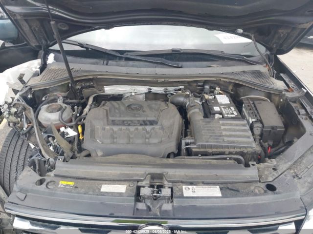 3VV3B7AX7JM076018 Volkswagen Tiguan 2.0t Se/2.0t Sel