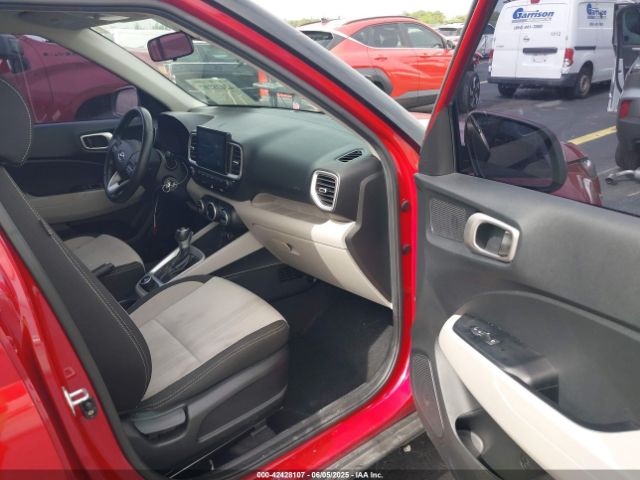 KMHRC8A38MU070653 Hyundai Venue Sel