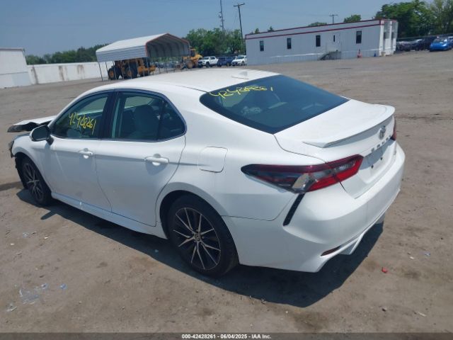 2022 TOYOTA CAMRY 4T1G11AK4NU712461 Photo 2
