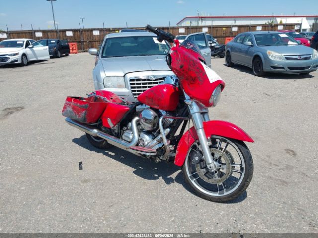 2016 HARLEY-DAVIDSON FLHX 1HD1KBM12GB642732