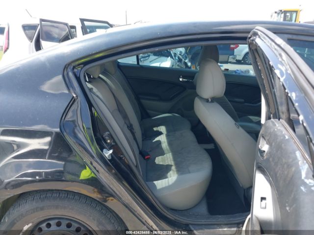 KNAFK4A64F5375008 KIA FORTE LX