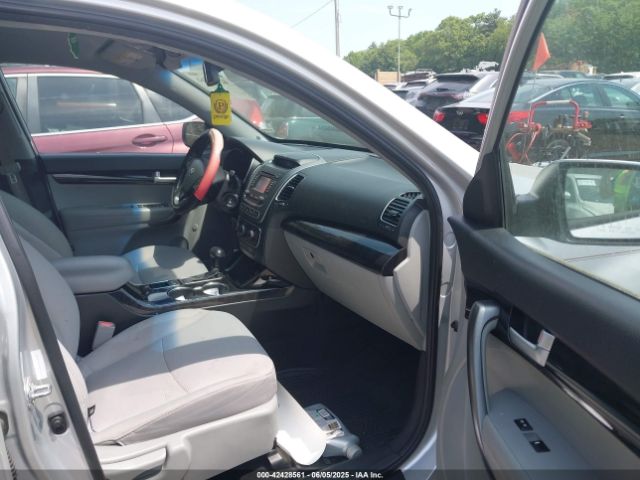 5XYKTCA69EG479511 KIA SORENTO LX