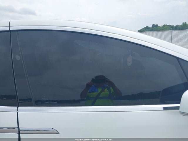 2018 TESLA MODEL X 5YJXCBE22JF139819 Photo 4