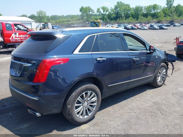 2017 CADILLAC XT5 1GYKNDRSXHZ286737 Photo 3