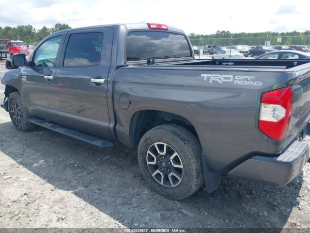 2017 TOYOTA TUNDRA 5TFGW5F11HX224617 Photo 2