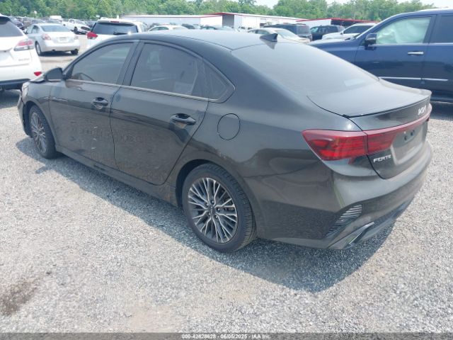2022 KIA FORTE 3KPF54AD8NE500619 Photo 2