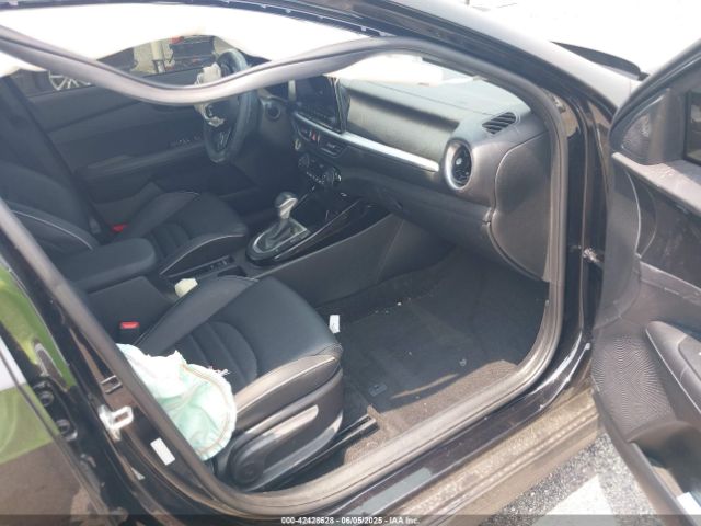 2022 KIA FORTE 3KPF54AD8NE500619 Photo 4